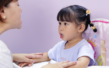 兩歲寶寶說(shuō)話(huà)發(fā)音不準(zhǔn)是正常的嗎？